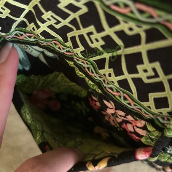 Vera Bradley Purse Black Quilt Fabric Floral Print Shoulder Bag Green Pink Blue - Picture 6 of 14